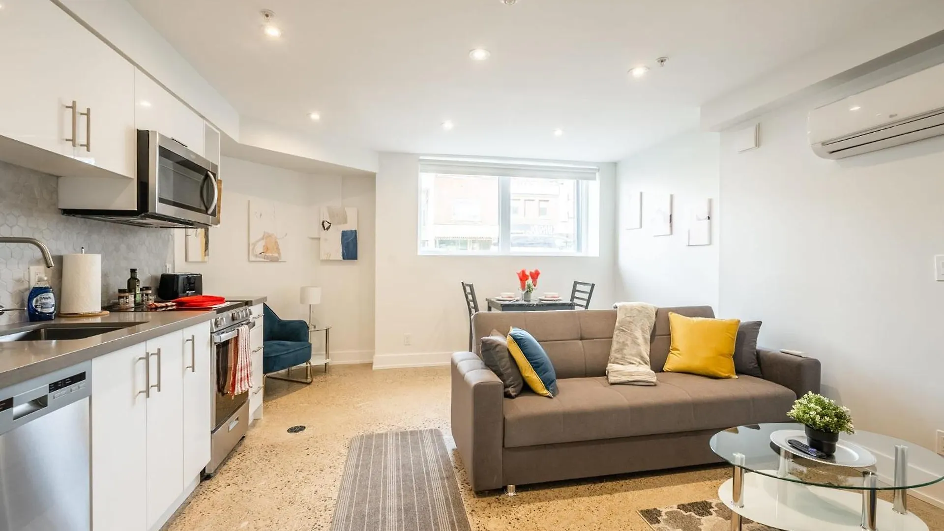 Modern 1Br Apartment Stunning View Of Cn Tower Toronto
